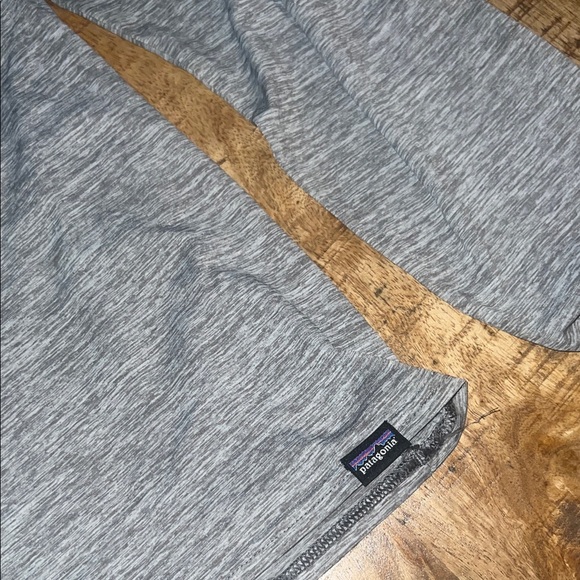 Patagonia Men's Heather Gray Long Sleeve Tee - Picture 2 of 3